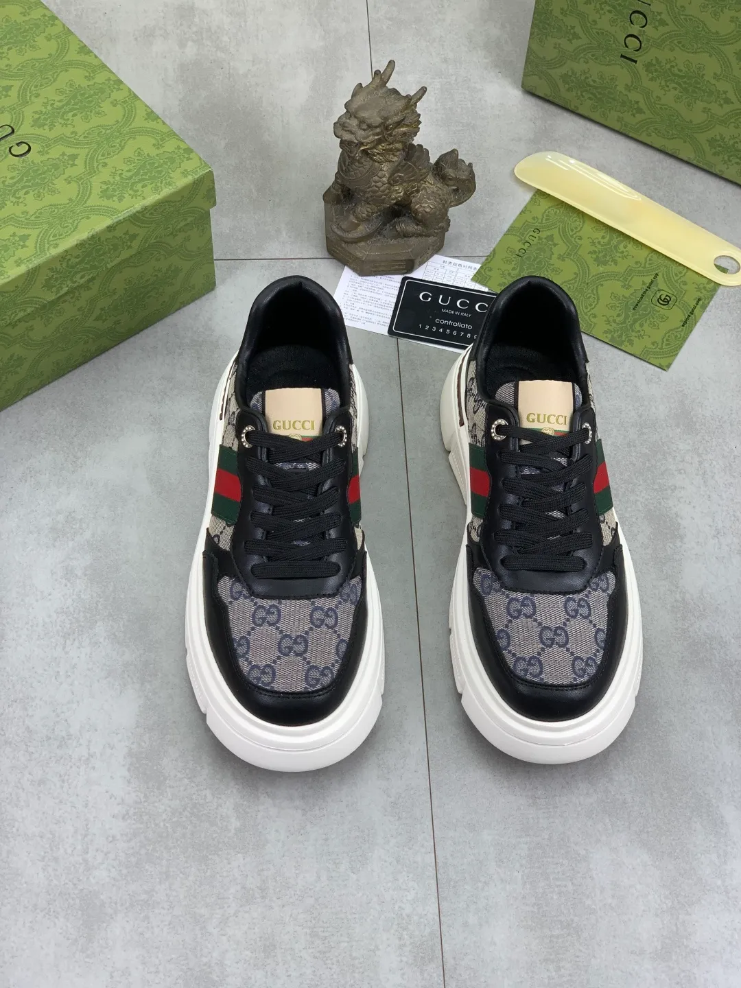 Men's shoes 💰P400💰[New style]🆘 The latest model from Gucci GUCCI official website🎁Classic casual and fashionable men's shoes👟Best model💥The style is simple and elegant, exclusive for trendy men. Unique official website latest brand elements👑Gucci original decoration, fashionable and generous, original soft calfskin fabric➕Comfortable soft first-layer pigskin lining ✅The official website specifies wear-resistant casual outsole, the classic model is photographed in real life🎬Color: 2️⃣colors available😍Number of codes: 38-44